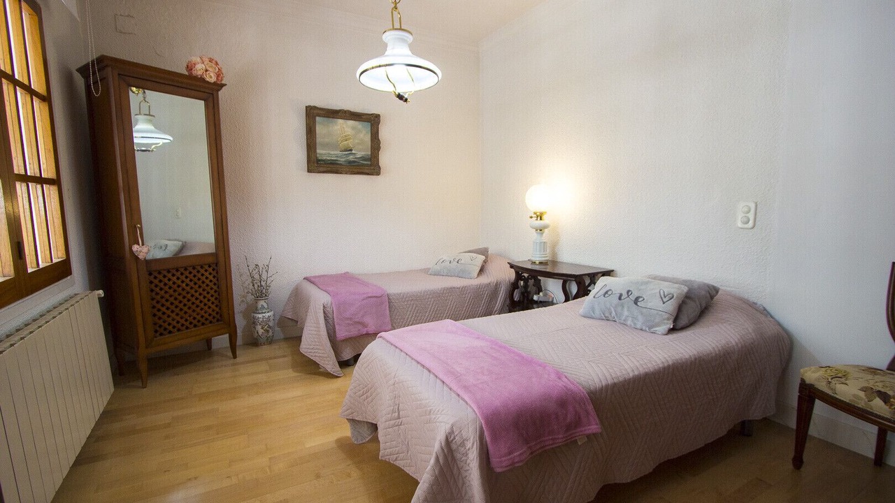 Photo of Bedroom in Alcover