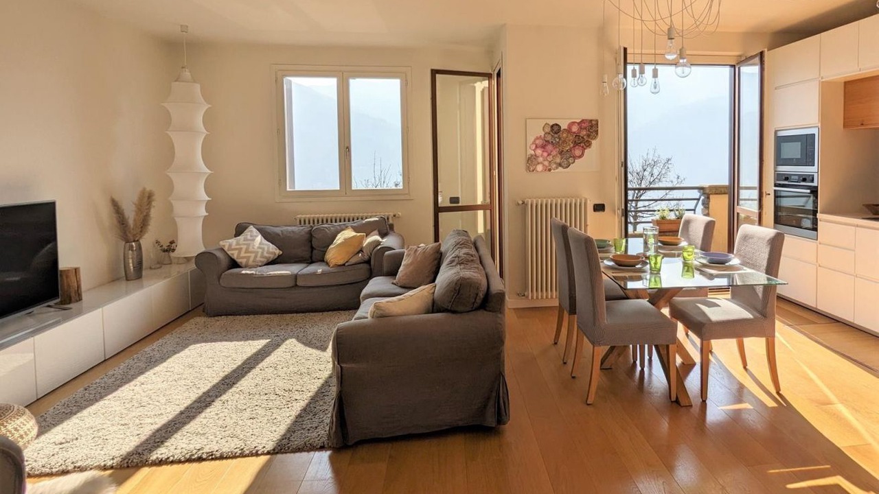Photo of Livingroom in Carate Urio