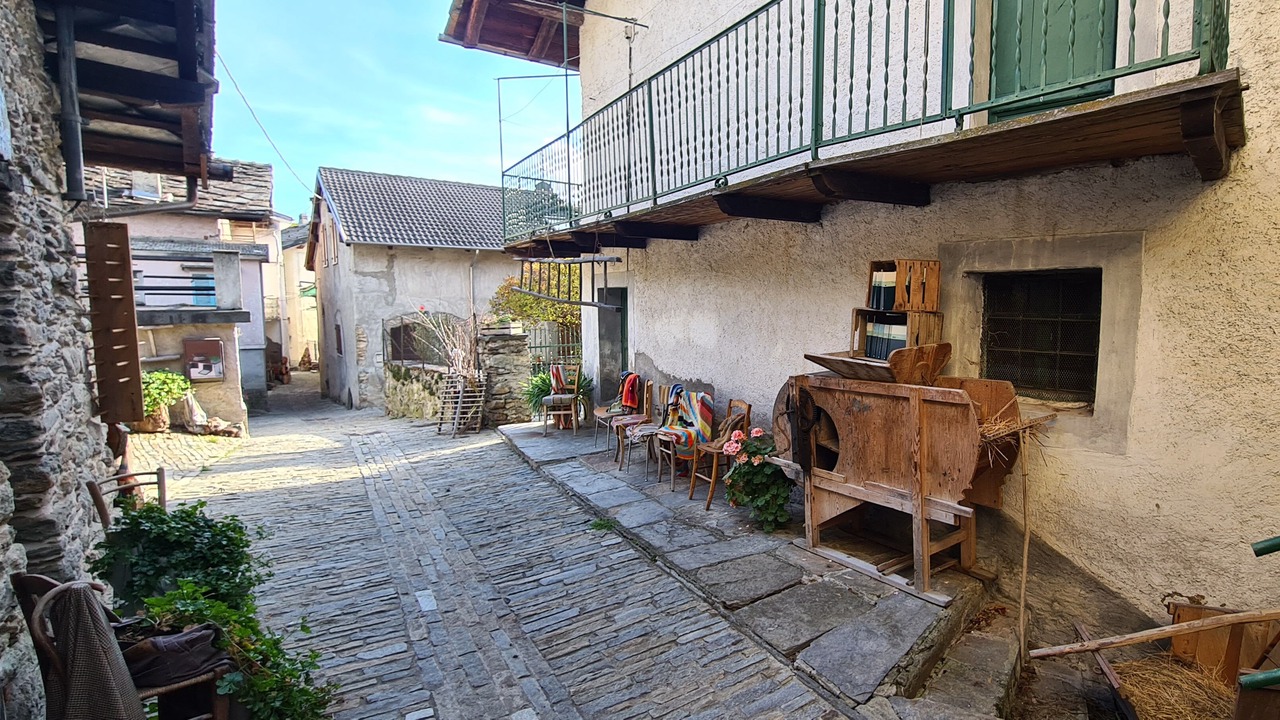 Photo of Patio Balcony in Roure