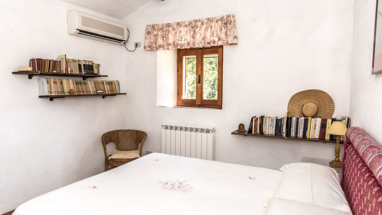 Photo of Bedroom in Villa Musone
