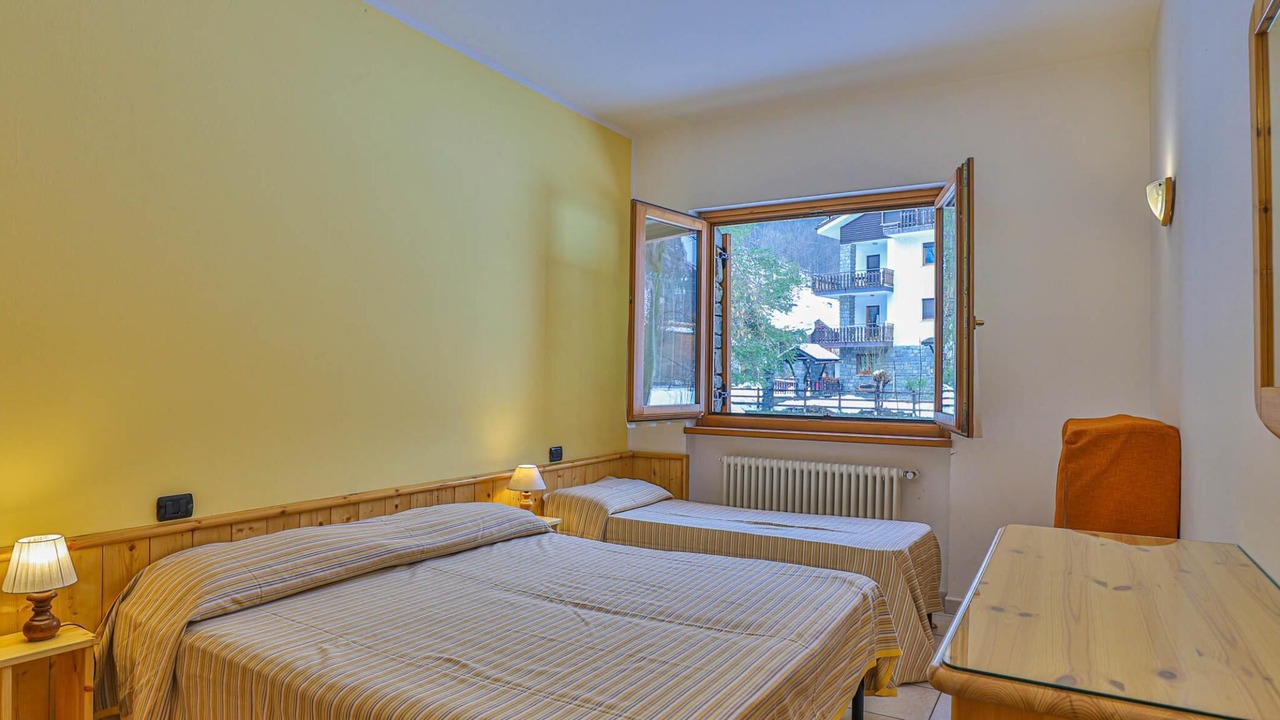 Photo of Bedroom in Antey-Saint-Andre