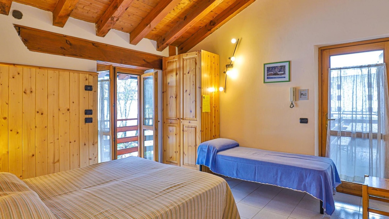 Photo of Bedroom in Antey-Saint-Andre
