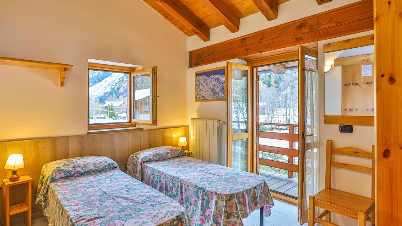 Photo of Bedroom in Antey-Saint-Andre