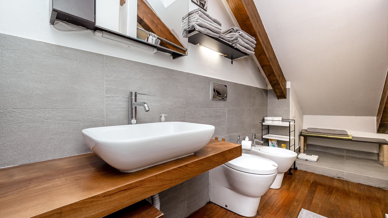 Photo of Bathroom in Parella