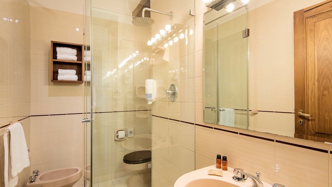 Photo of Bathroom in Doglio