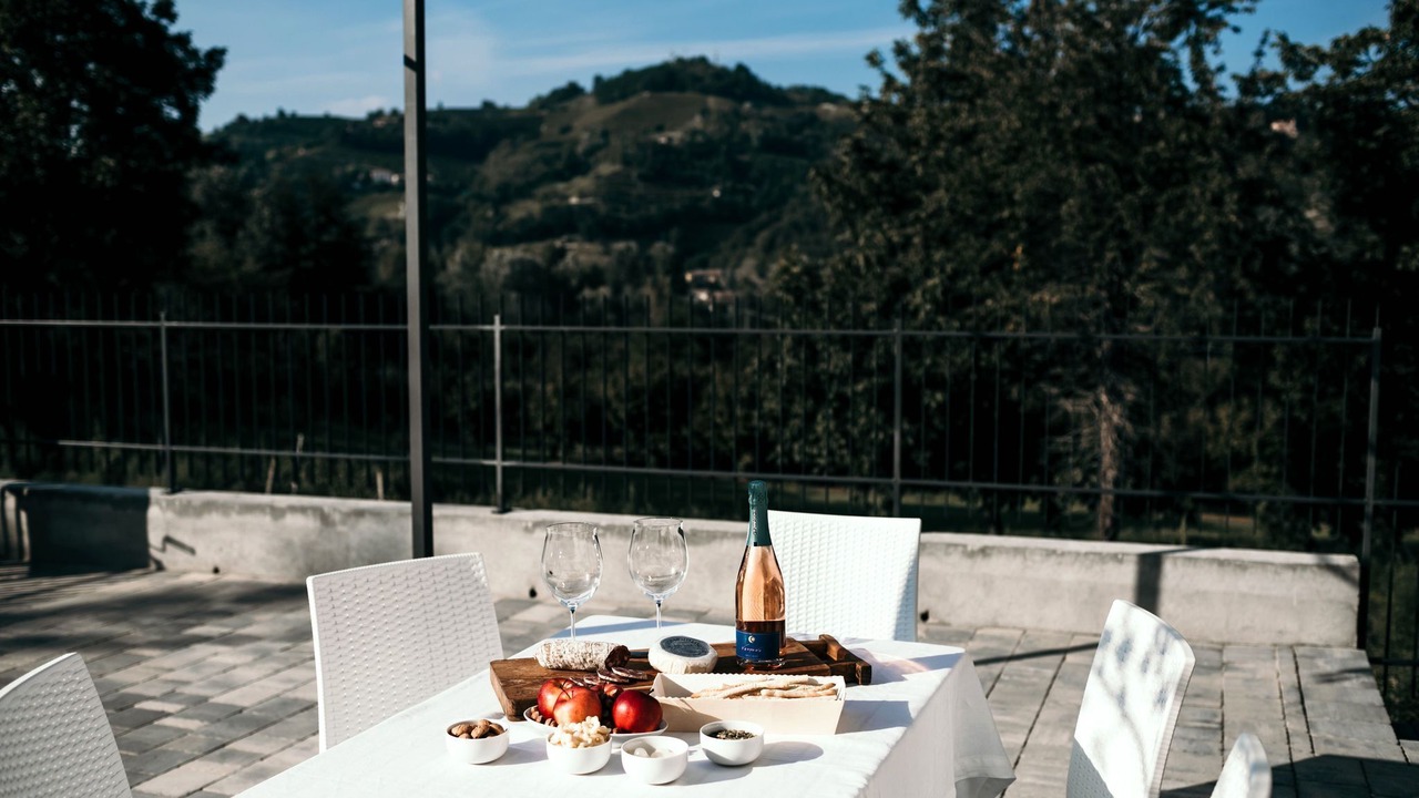 Photo of Patio Balcony in Santo Stefano Belbo