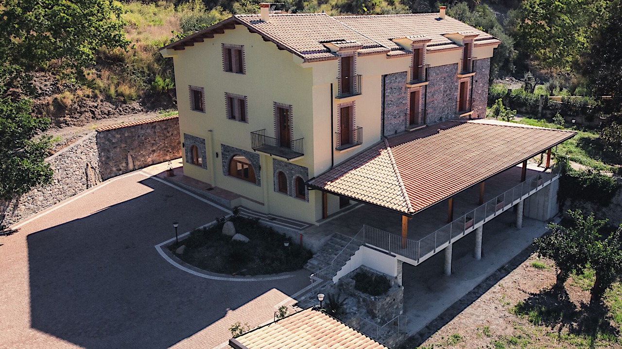 Photo of Outdoor in Longobardi