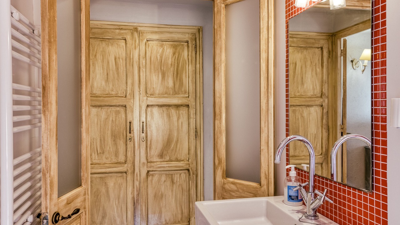 Photo of Bathroom in Orriols