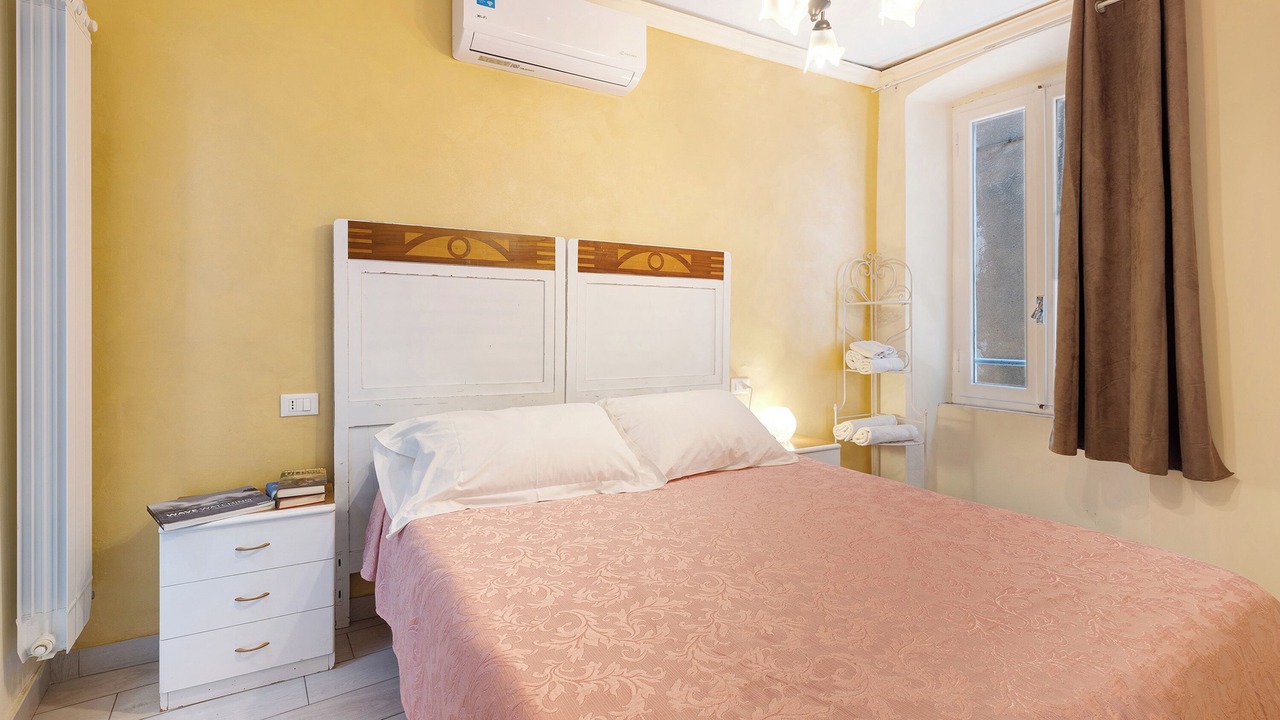 Photo of Bedroom in Loano