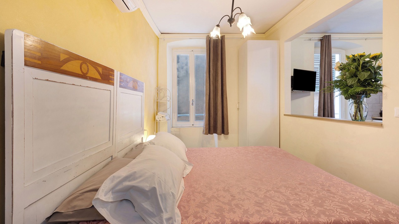 Photo of Bedroom in Loano