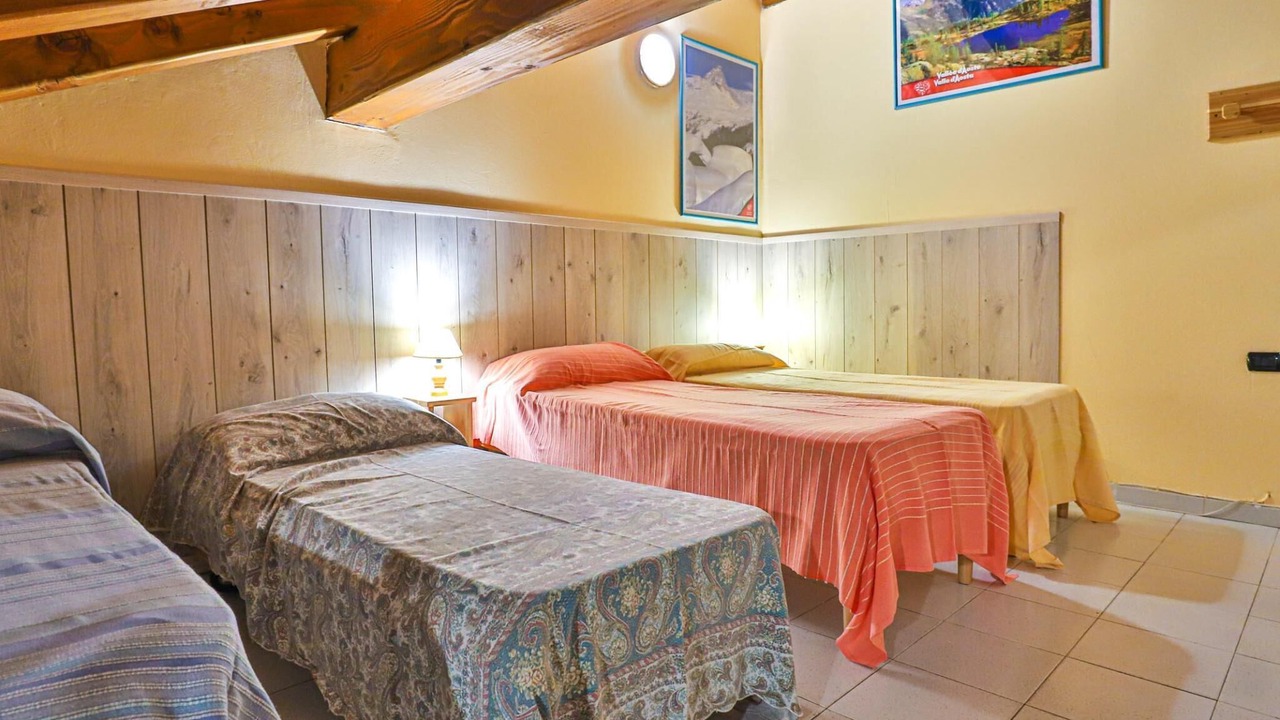 Photo of Bedroom in Antey-Saint-Andre
