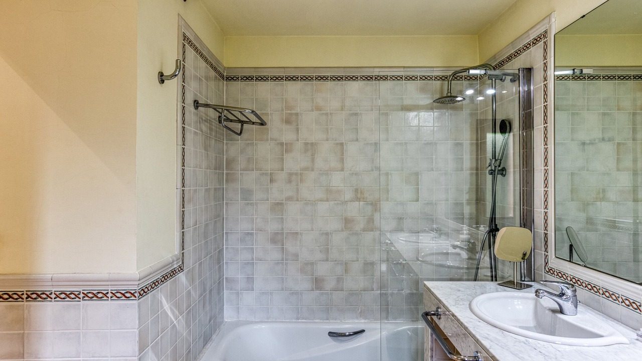 Photo of Bathroom in Navata
