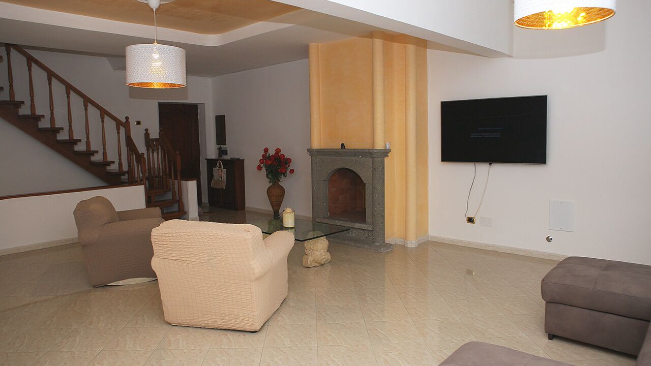 Photo of Livingroom in Naples