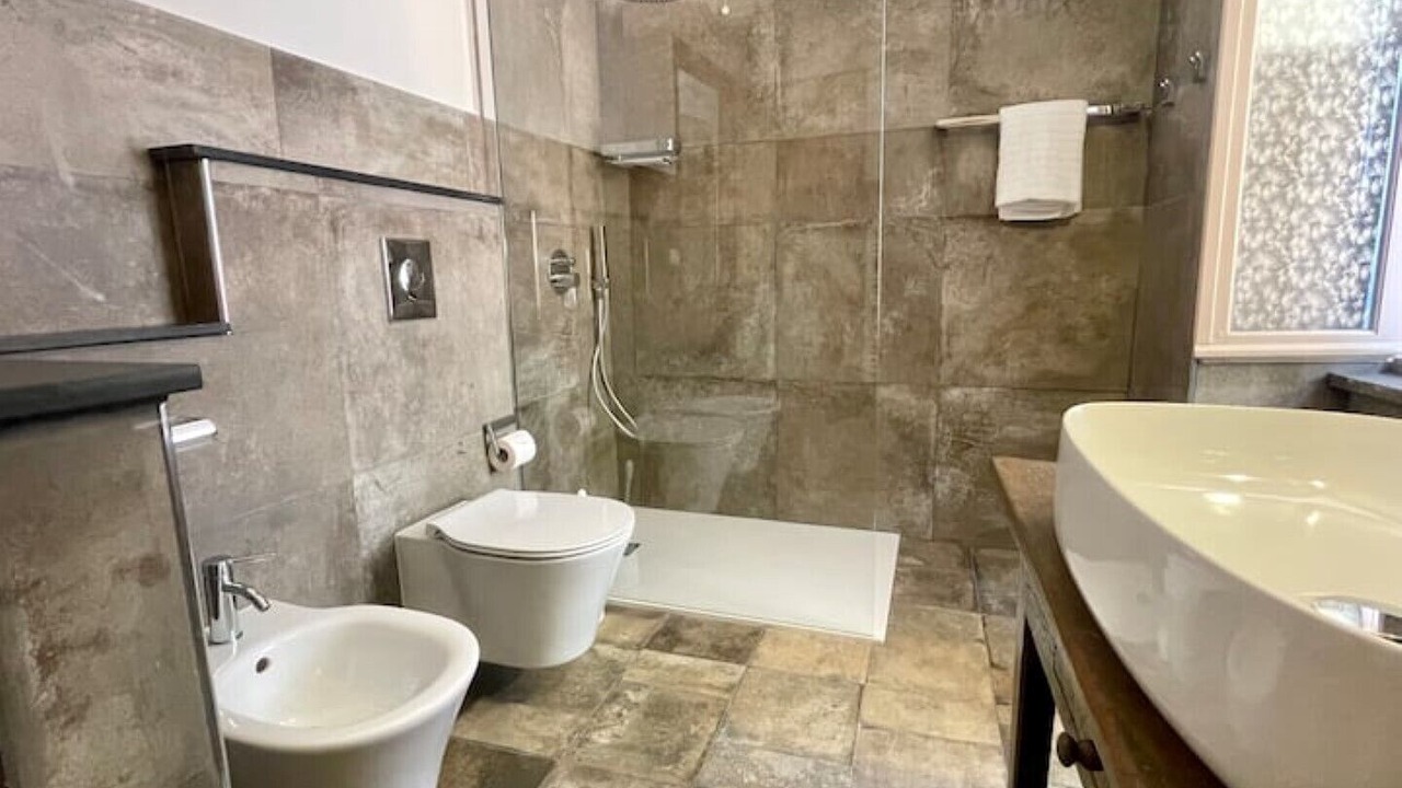 Photo of Bathroom in Casanova Lerrone