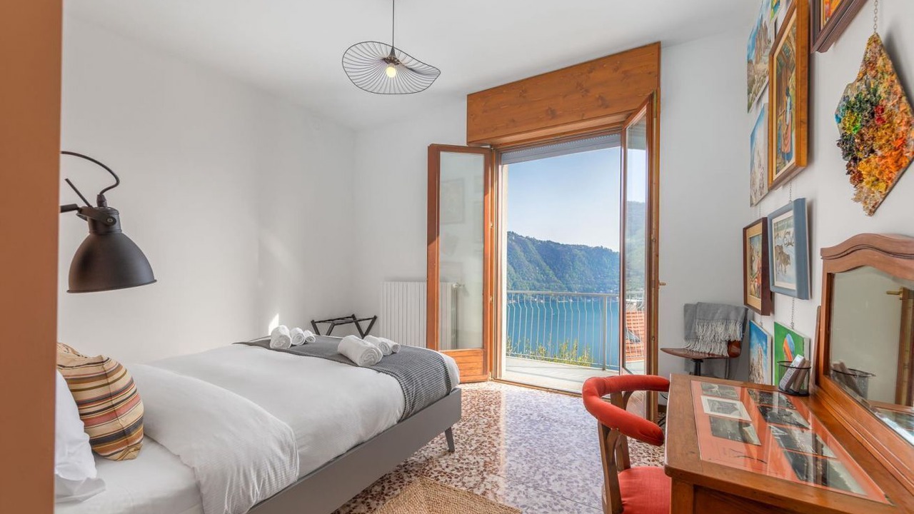 Photo of Bedroom in Cernobbio