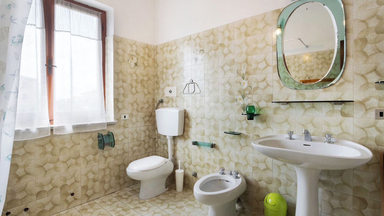 Photo of Bathroom in Luni