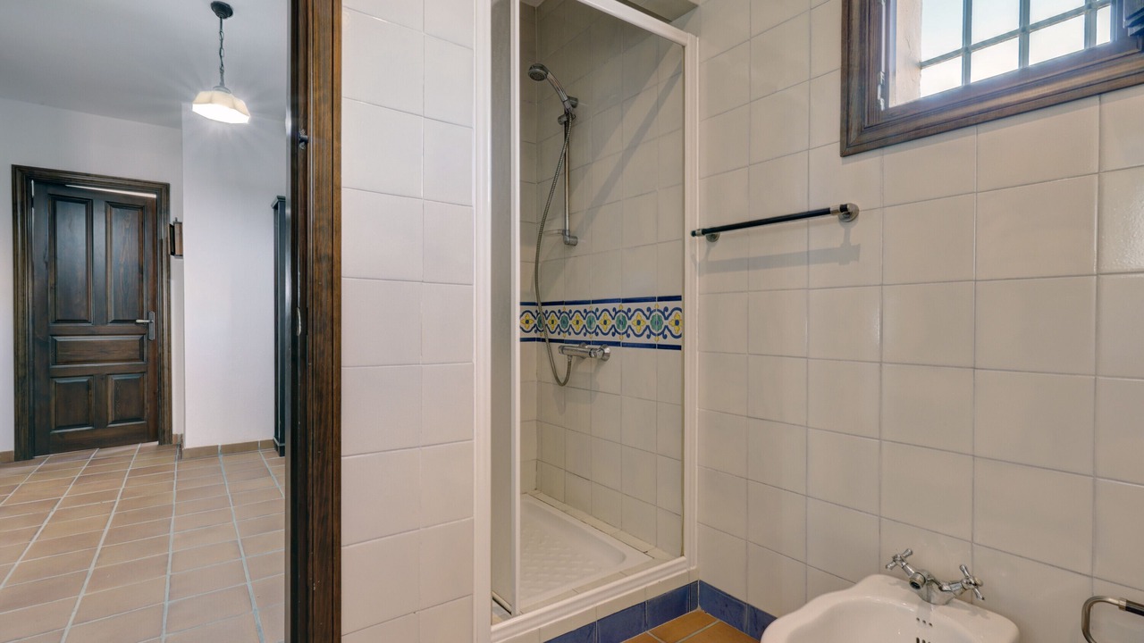 Photo of Bathroom in Los Angeles