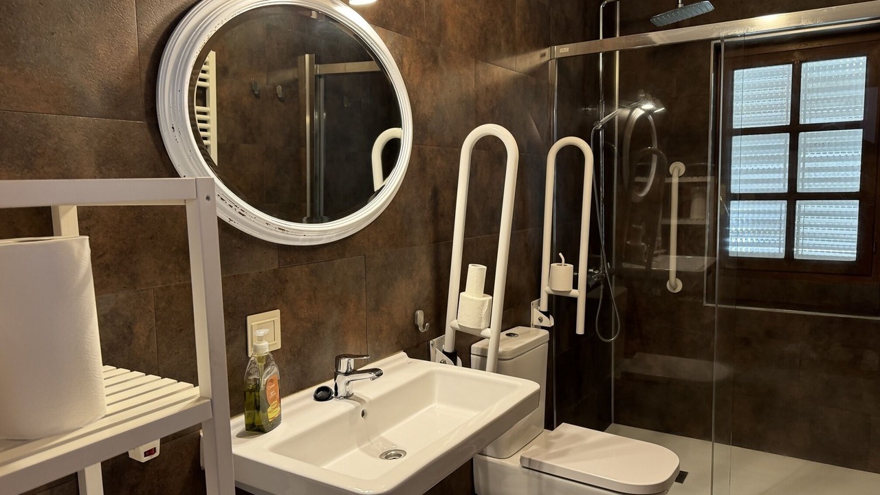 Photo of Bathroom in Andrin