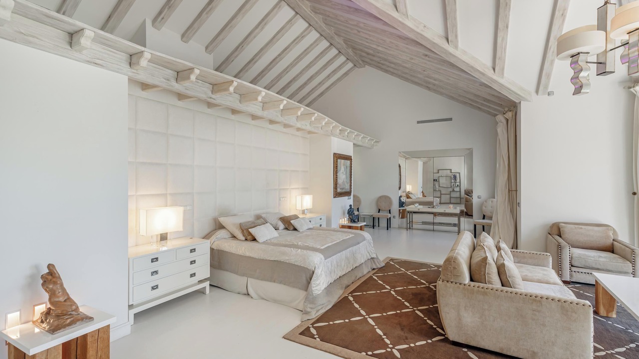 Photo of Bedroom in New Golden Mile