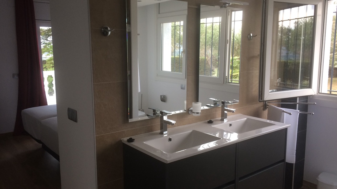 Photo of Bathroom in Garriguella