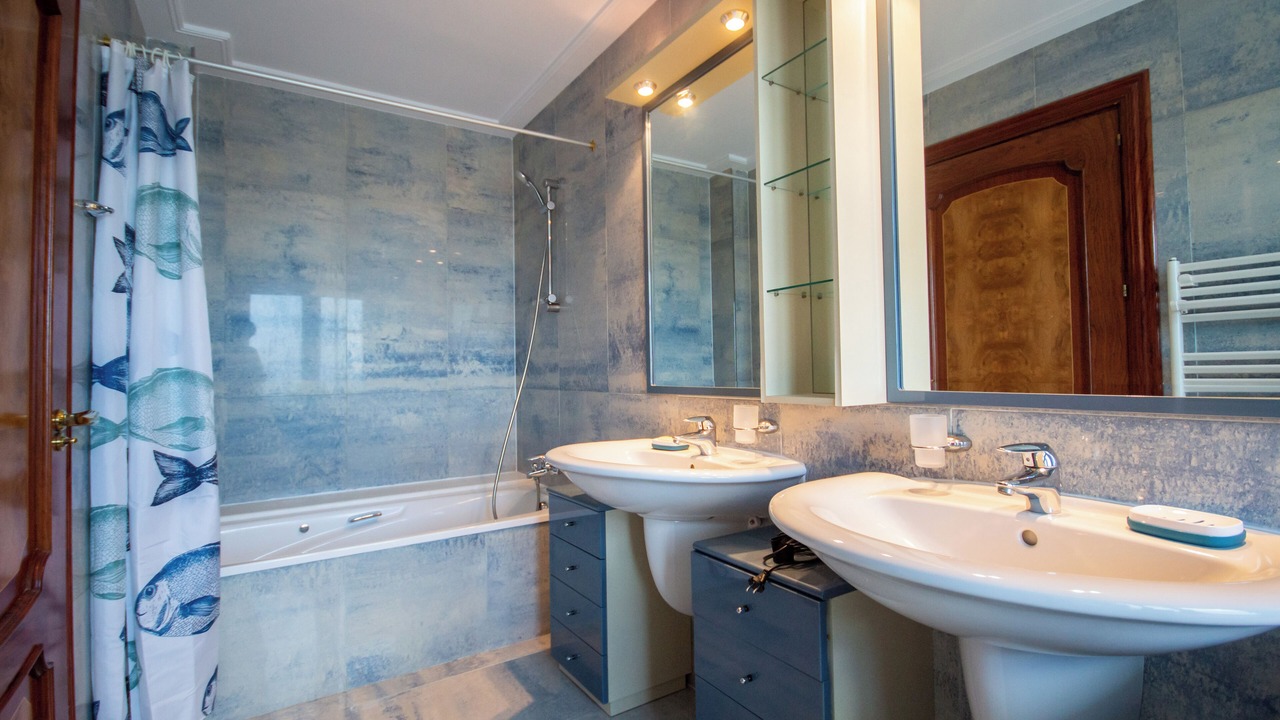 Photo of Bathroom in El Mas Isaac