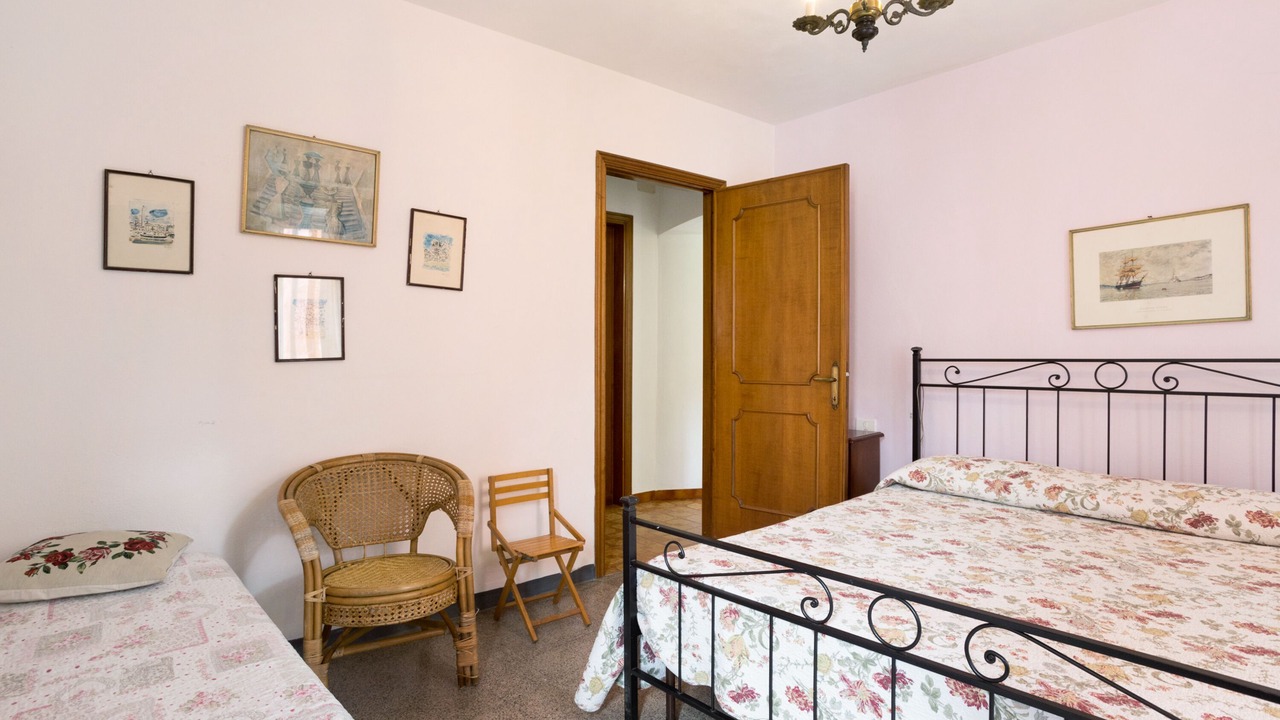 Photo of Bedroom in Castelnuovo Magra