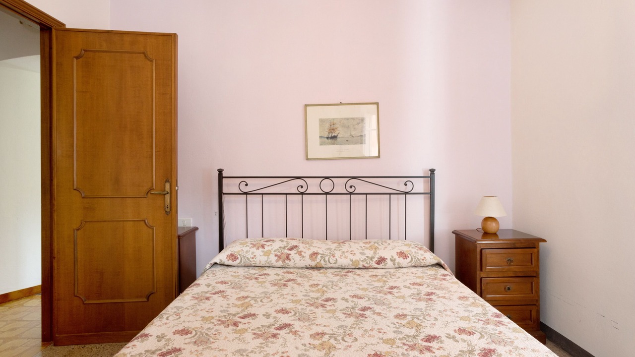 Photo of Bedroom in Castelnuovo Magra