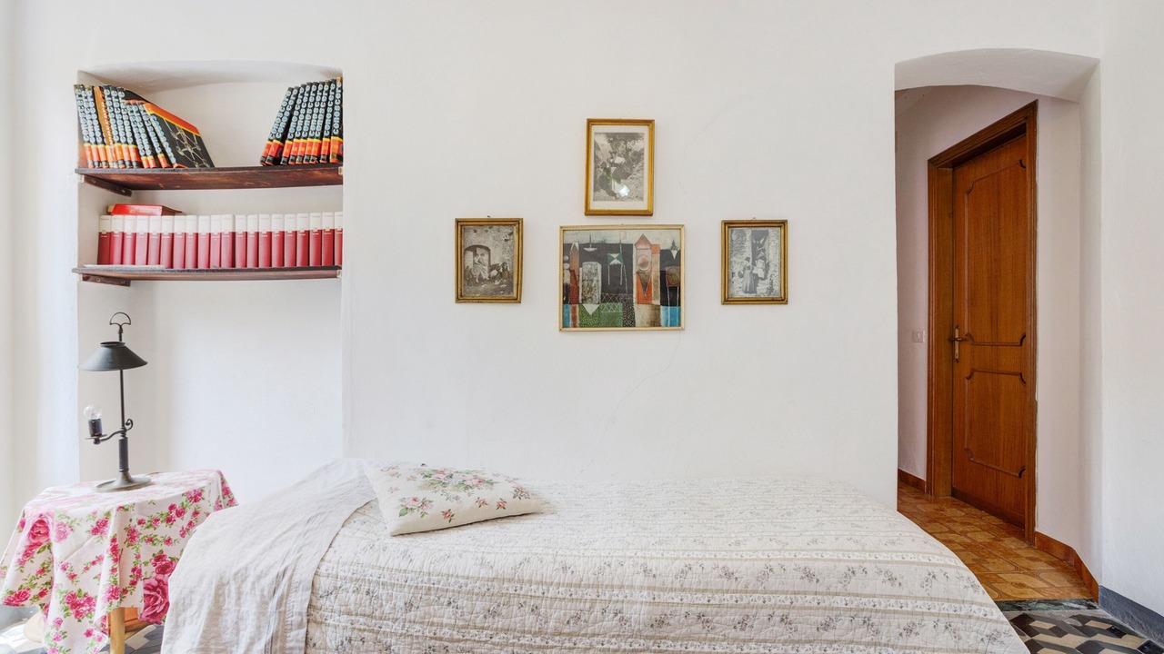 Photo of Bedroom in Castelnuovo Magra