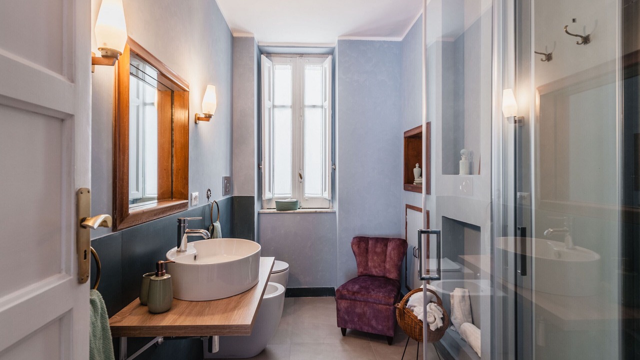 Photo of Bathroom in Picanello-Ognina-Barriera-Canalicchio
