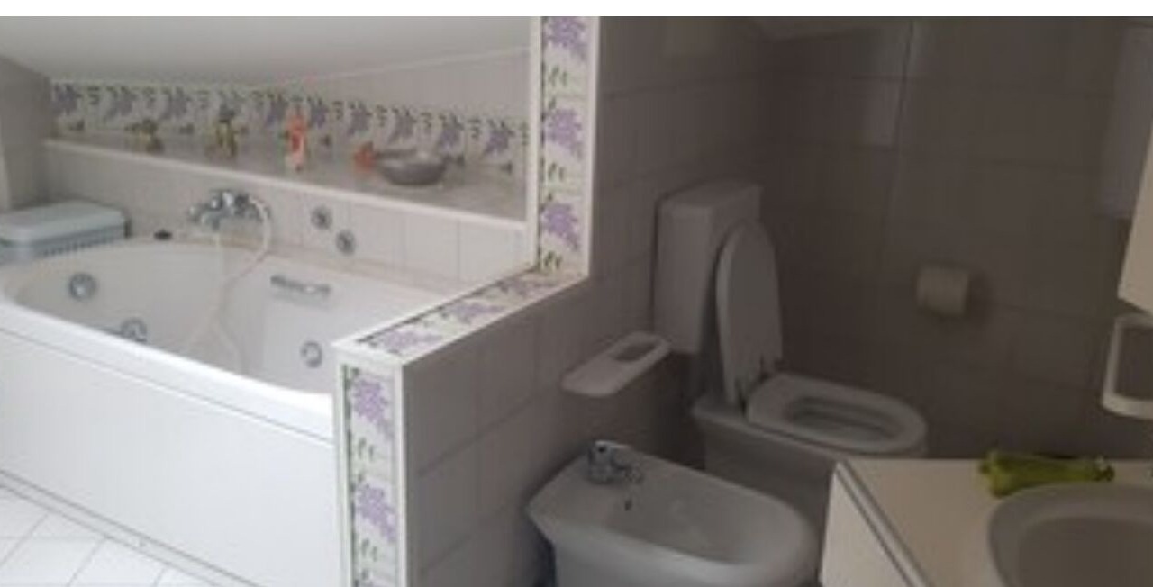 Photo of Bathroom in Chef-Lieu