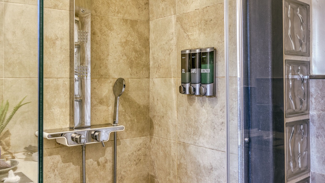 Photo of Bathroom in Navata