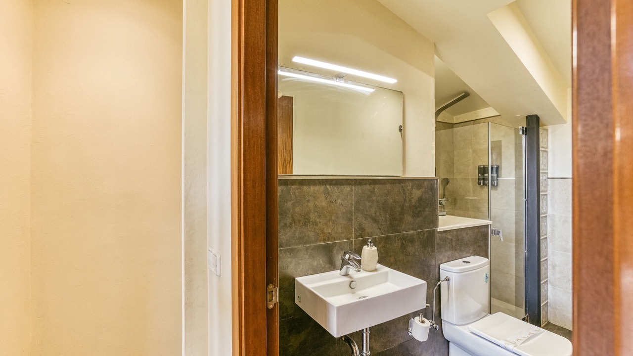 Photo of Bathroom in Navata