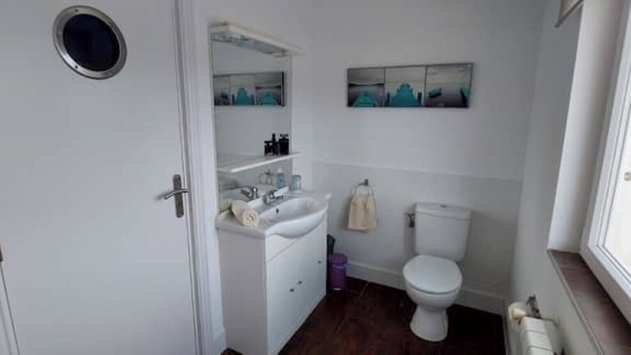 Photo of Bathroom in Roses Town Center