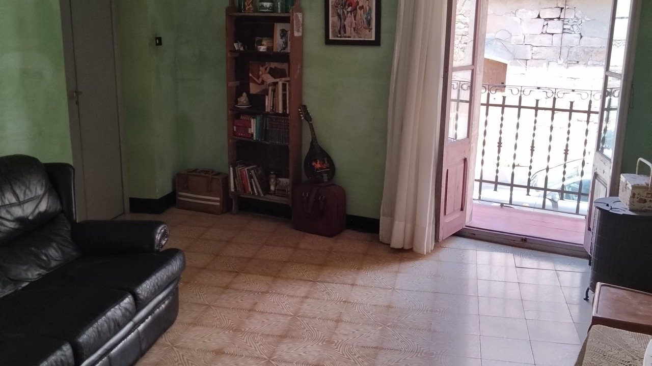 Photo of Livingroom in Malda