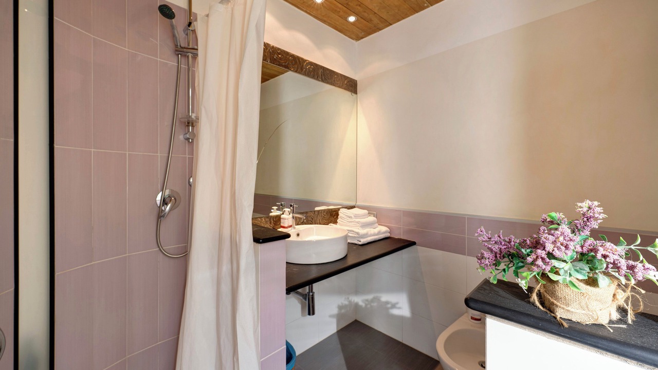 Photo of Bathroom in Stibiveri