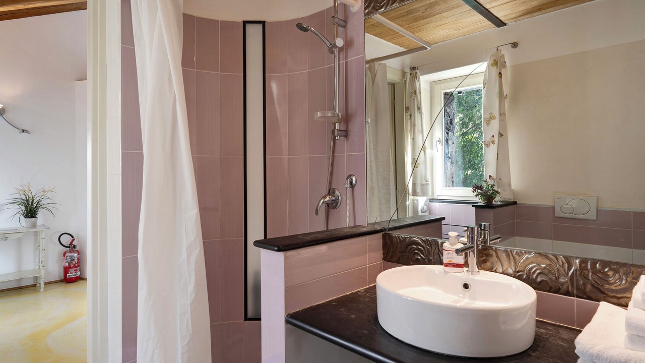Photo of Bathroom in Stibiveri