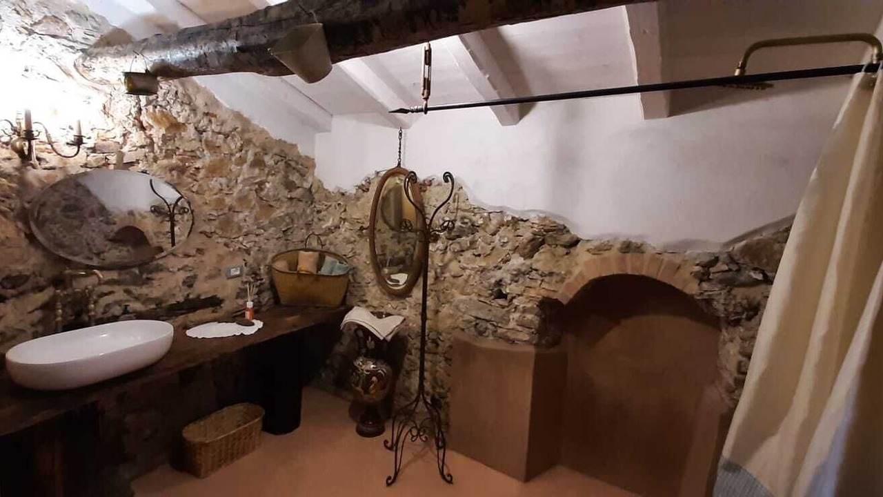 Photo of Bathroom in Quiliano