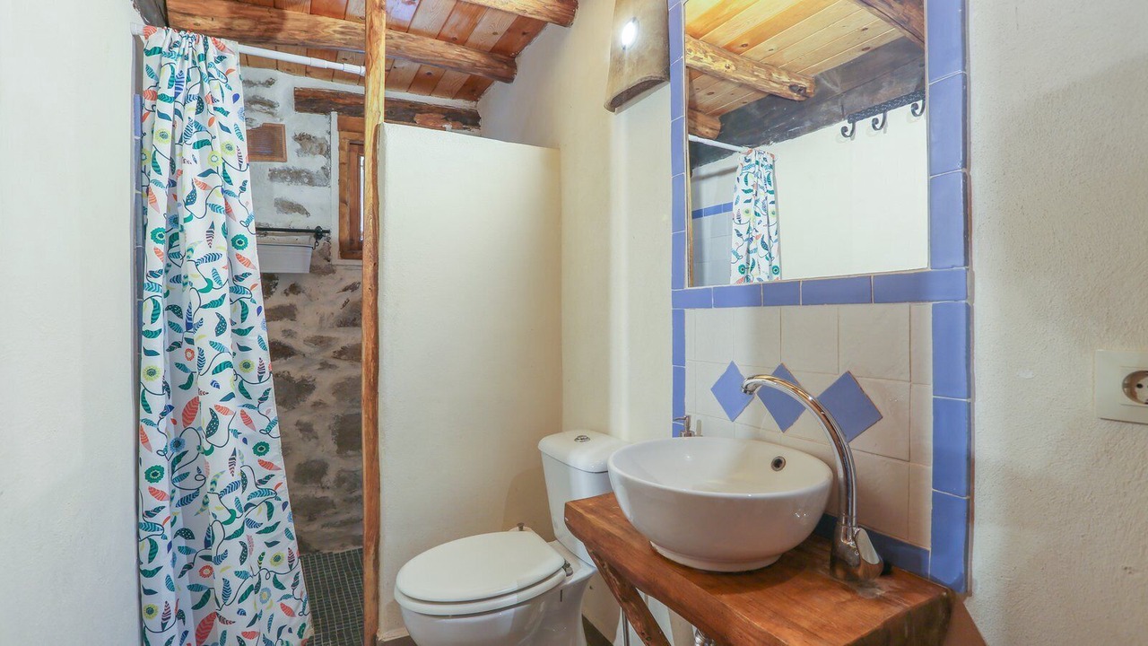Photo of Bathroom in Cazalla De La Sierra