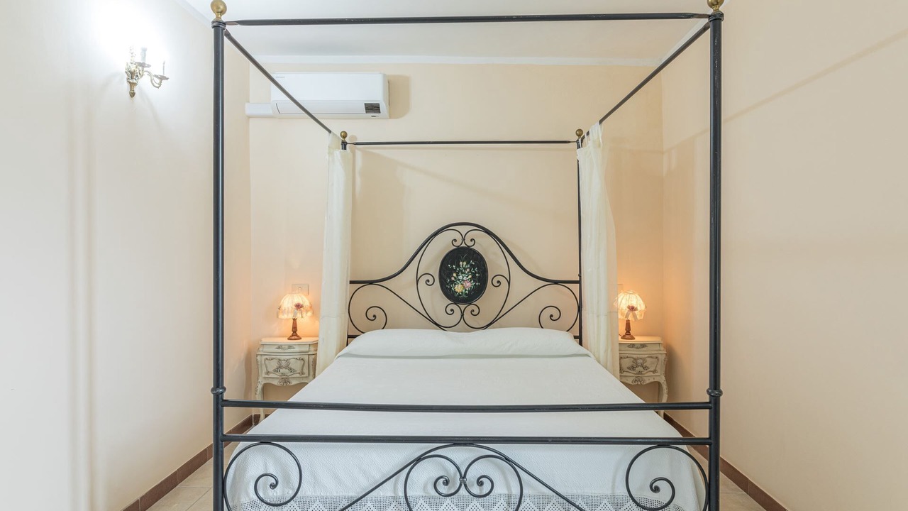 Photo of Bedroom in Murlo
