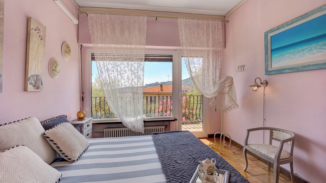 Photo of Bedroom in Oneglia