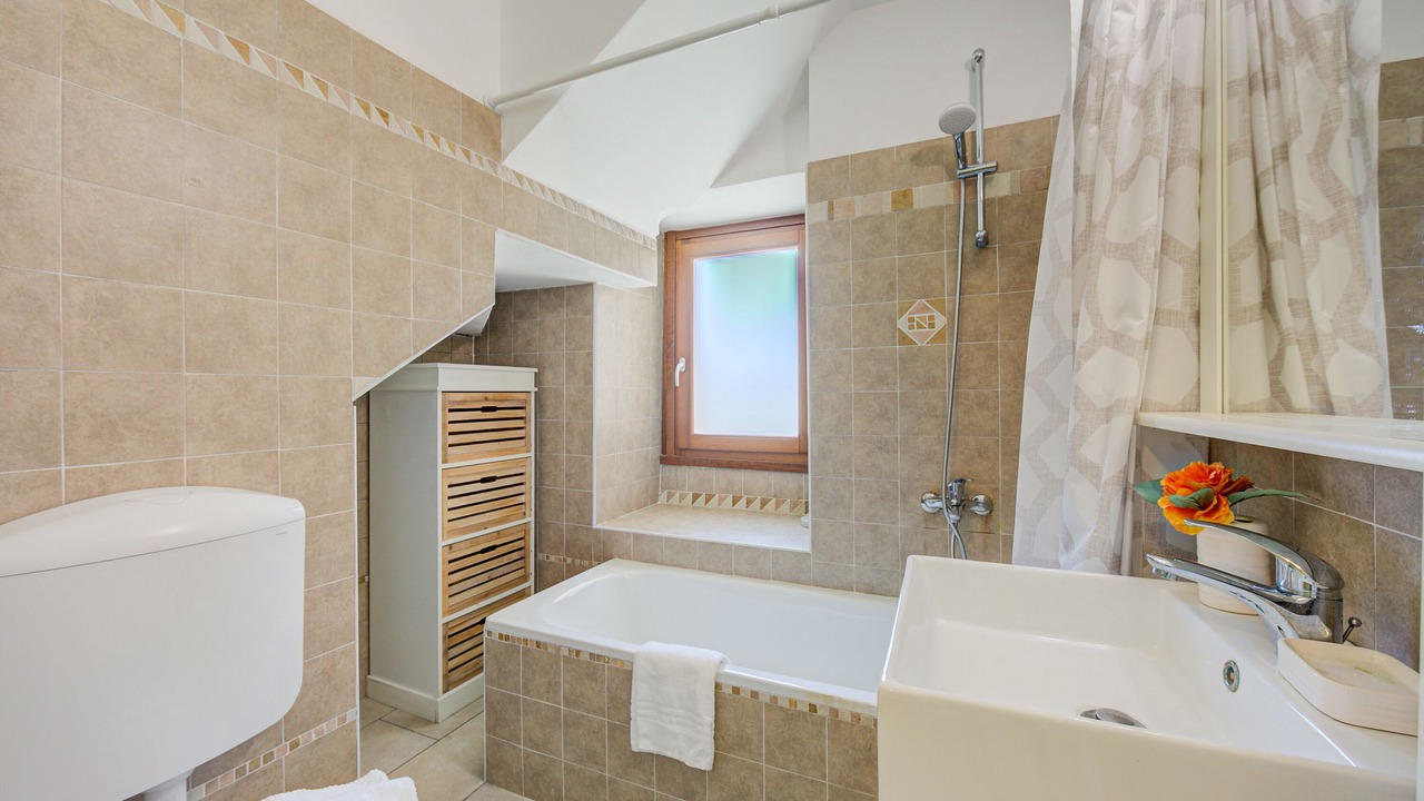Photo of Bathroom in Armeno