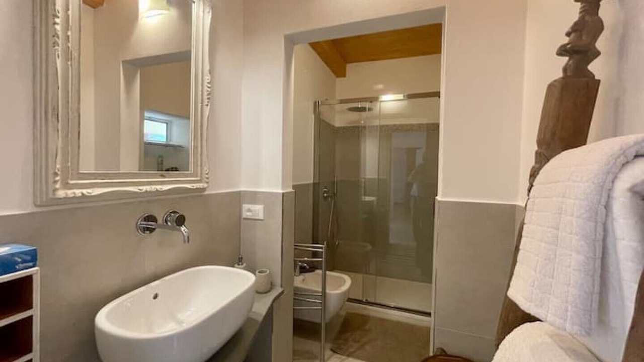Photo of Bathroom in Casanova Lerrone