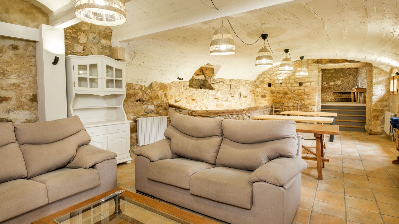 Photo of Livingroom in Serinya