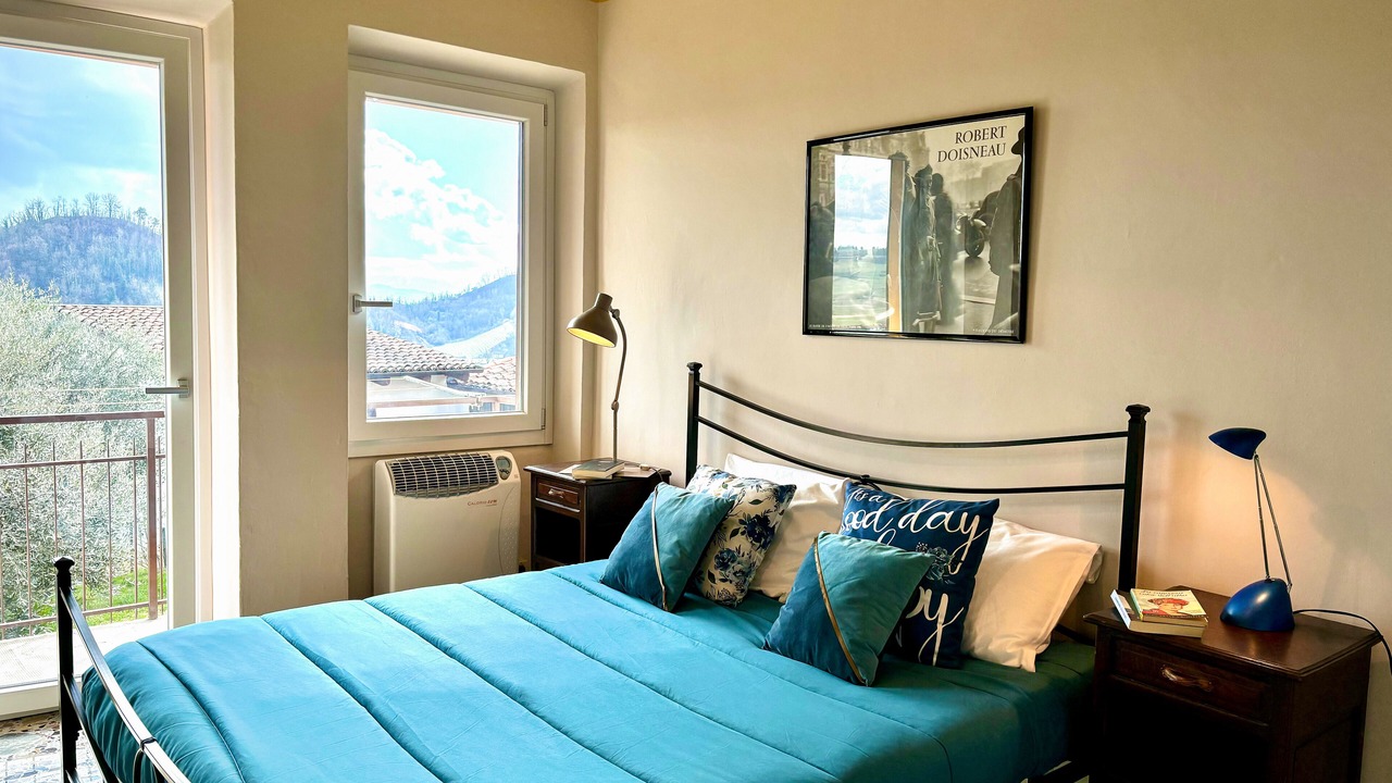 Photo of Bedroom in Vezza d'Alba