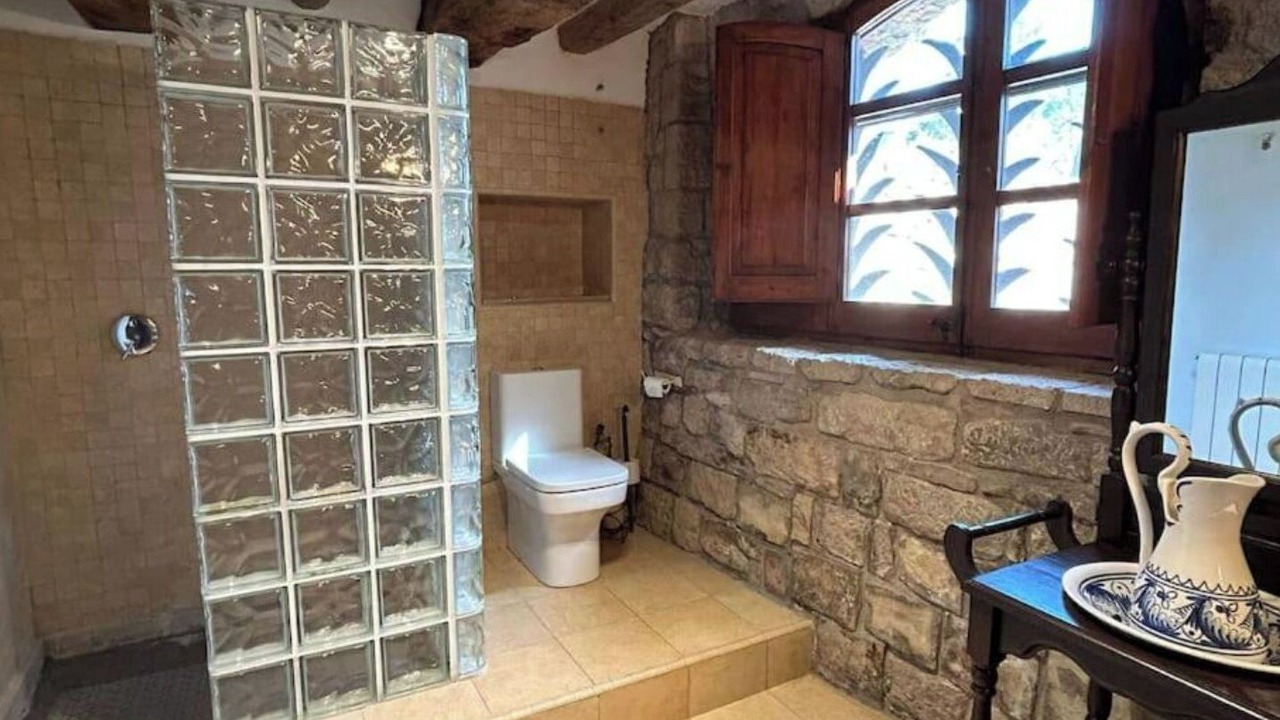 Photo of Bathroom in Aguilar de Segarra