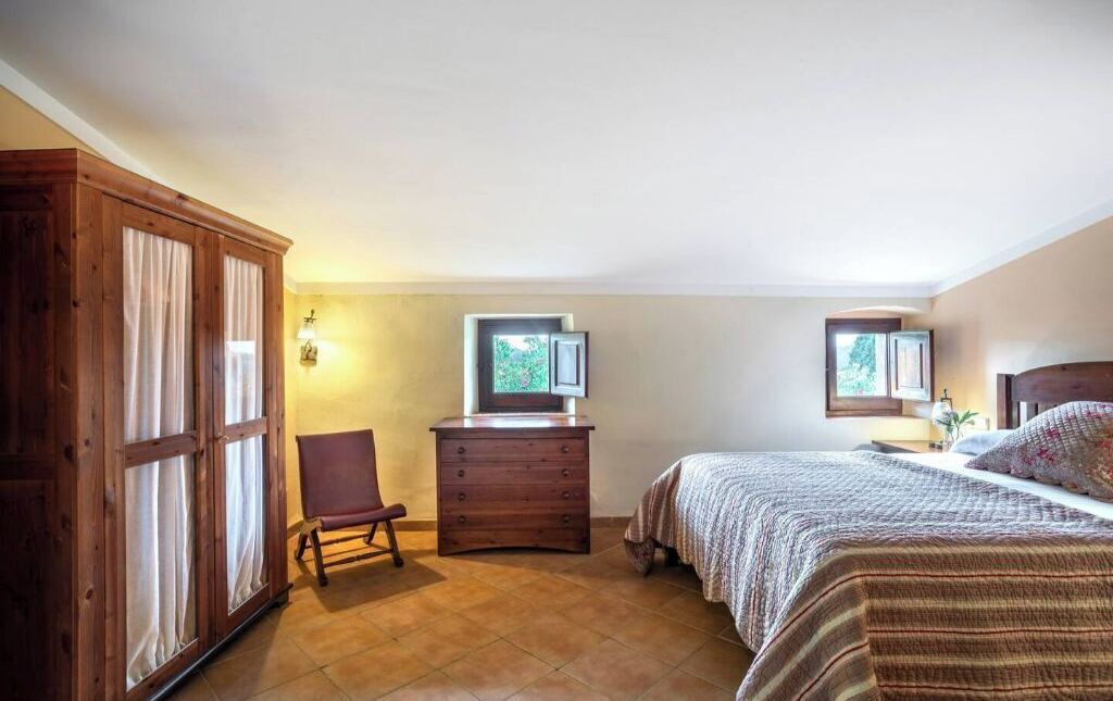 Photo of Bedroom in Pins
