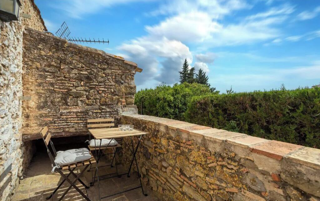 Photo of Outdoor in Pins