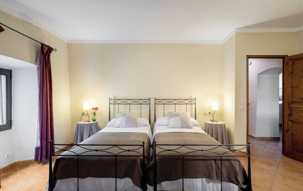 Photo of Bedroom in Pins