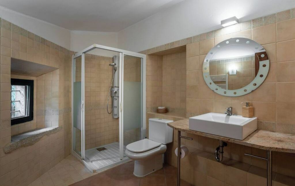 Photo of Bathroom in Pins