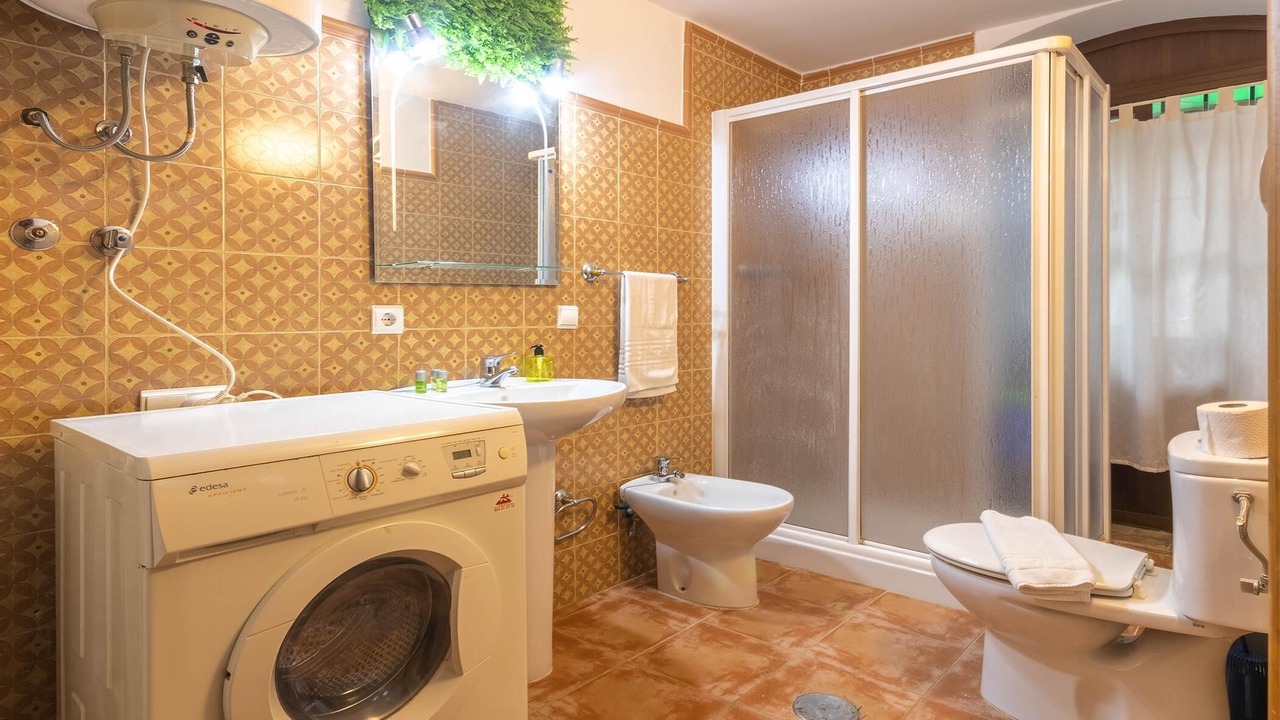 Photo of Bathroom in Doctor Barraquer-Grupo Renfe-Policlinico